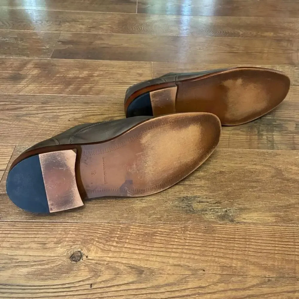 Banana republic brown leather laceless